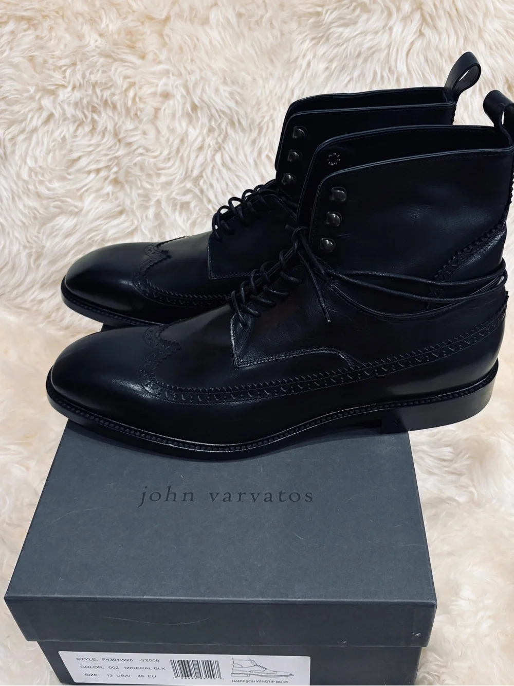 NWT John Varvatos Black Leather Harrison Wingtip Lace-Up Boots